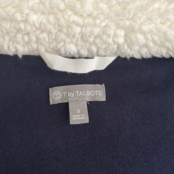T By Talbots, Ivory, Sherpa, Sleeveless Vest, Size Small - Picture 5 of 6